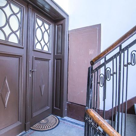 Lion'S Bridge Boutique 2Bdrm Apt, Top Center Gem София Екстериор снимка