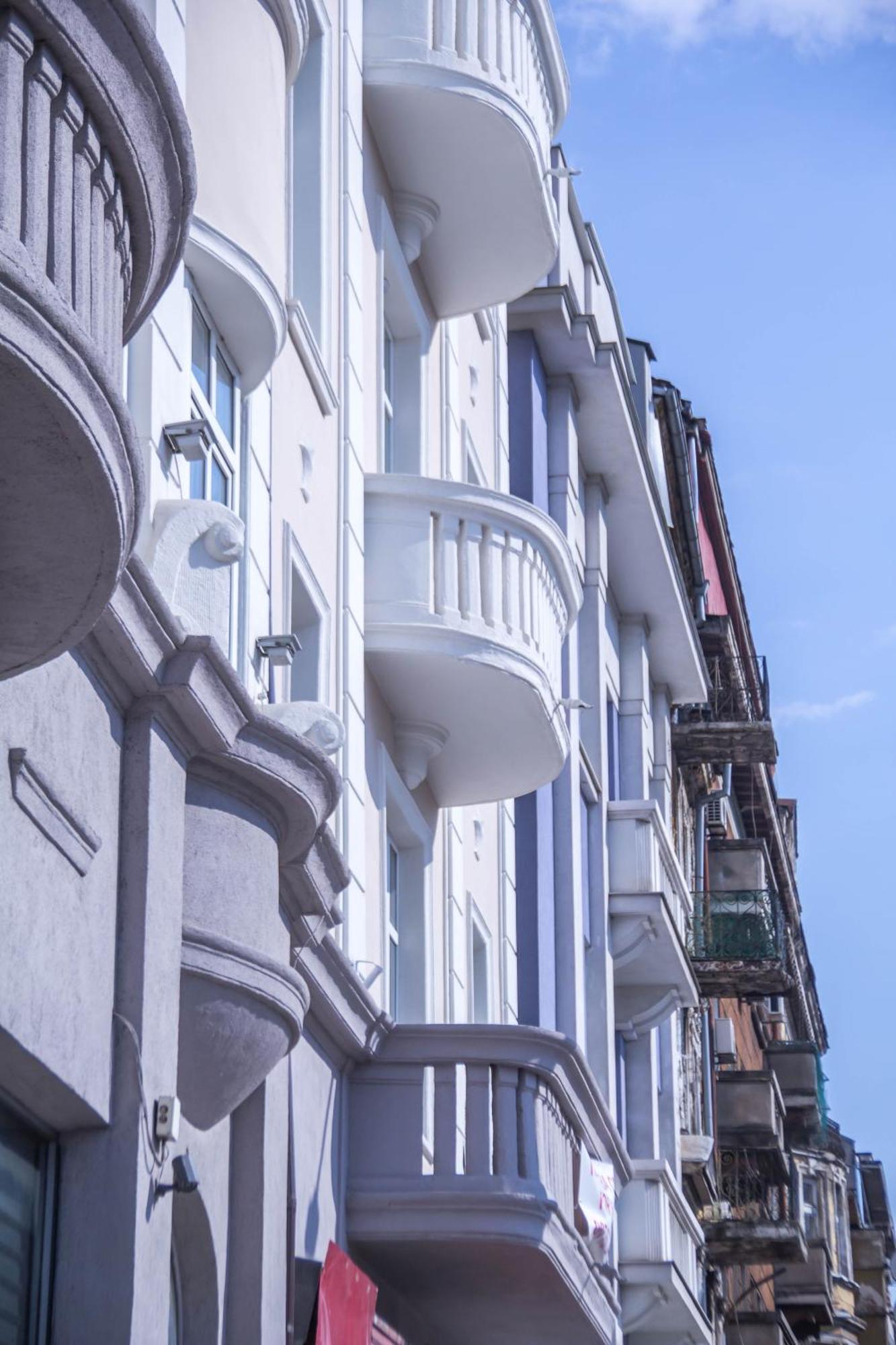 Lion'S Bridge Boutique 2Bdrm Apt, Top Center Gem София Екстериор снимка