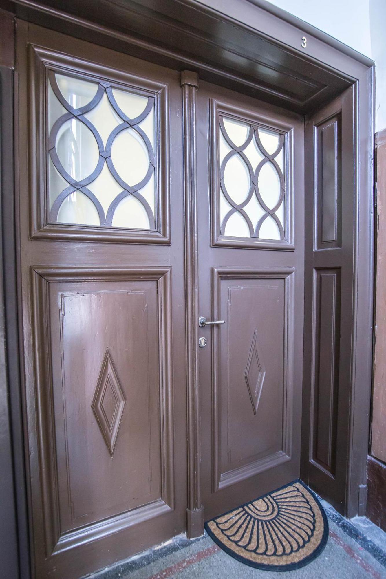 Lion'S Bridge Boutique 2Bdrm Apt, Top Center Gem София Екстериор снимка