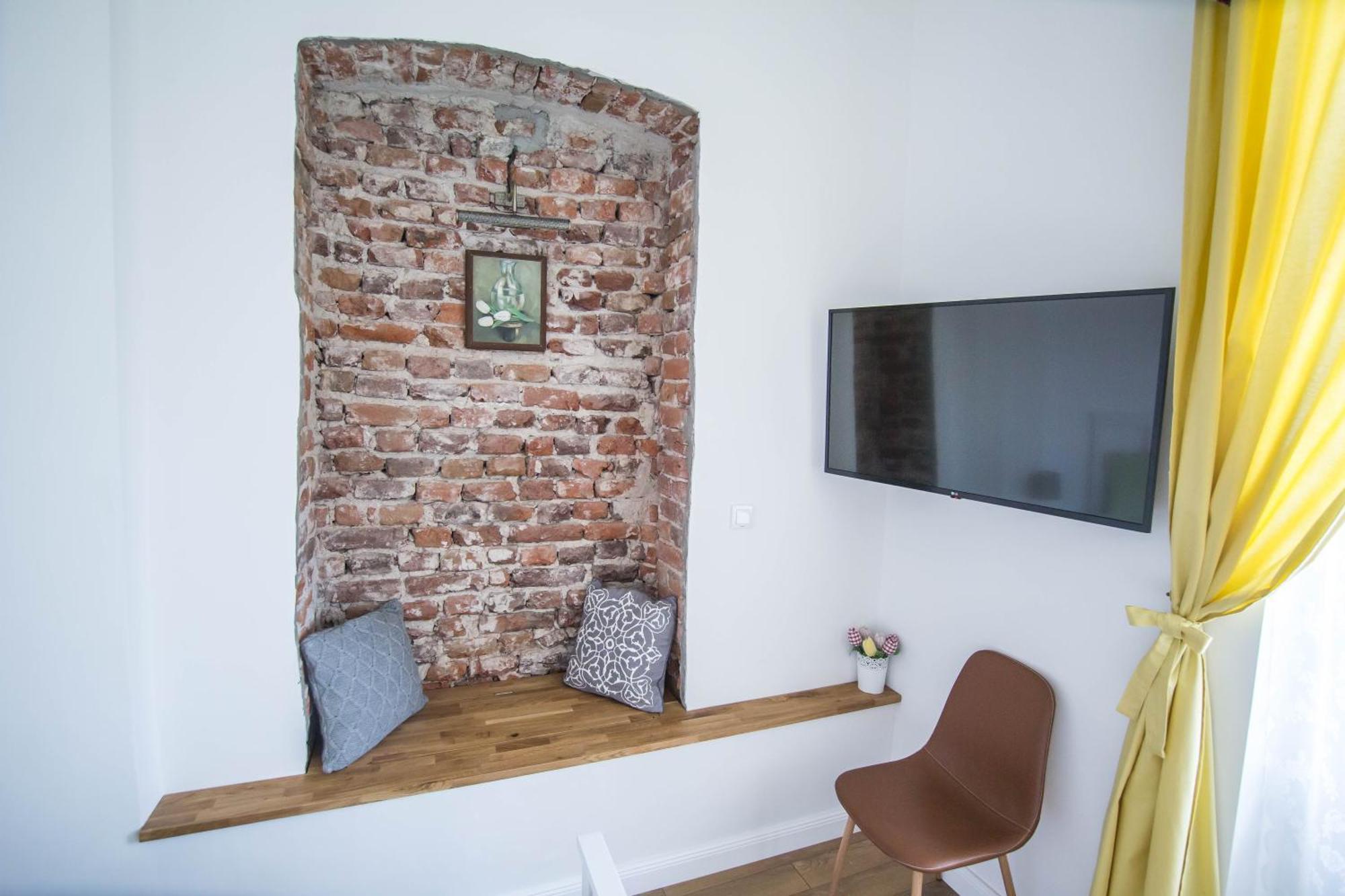 Lion'S Bridge Boutique 2Bdrm Apt, Top Center Gem София Екстериор снимка