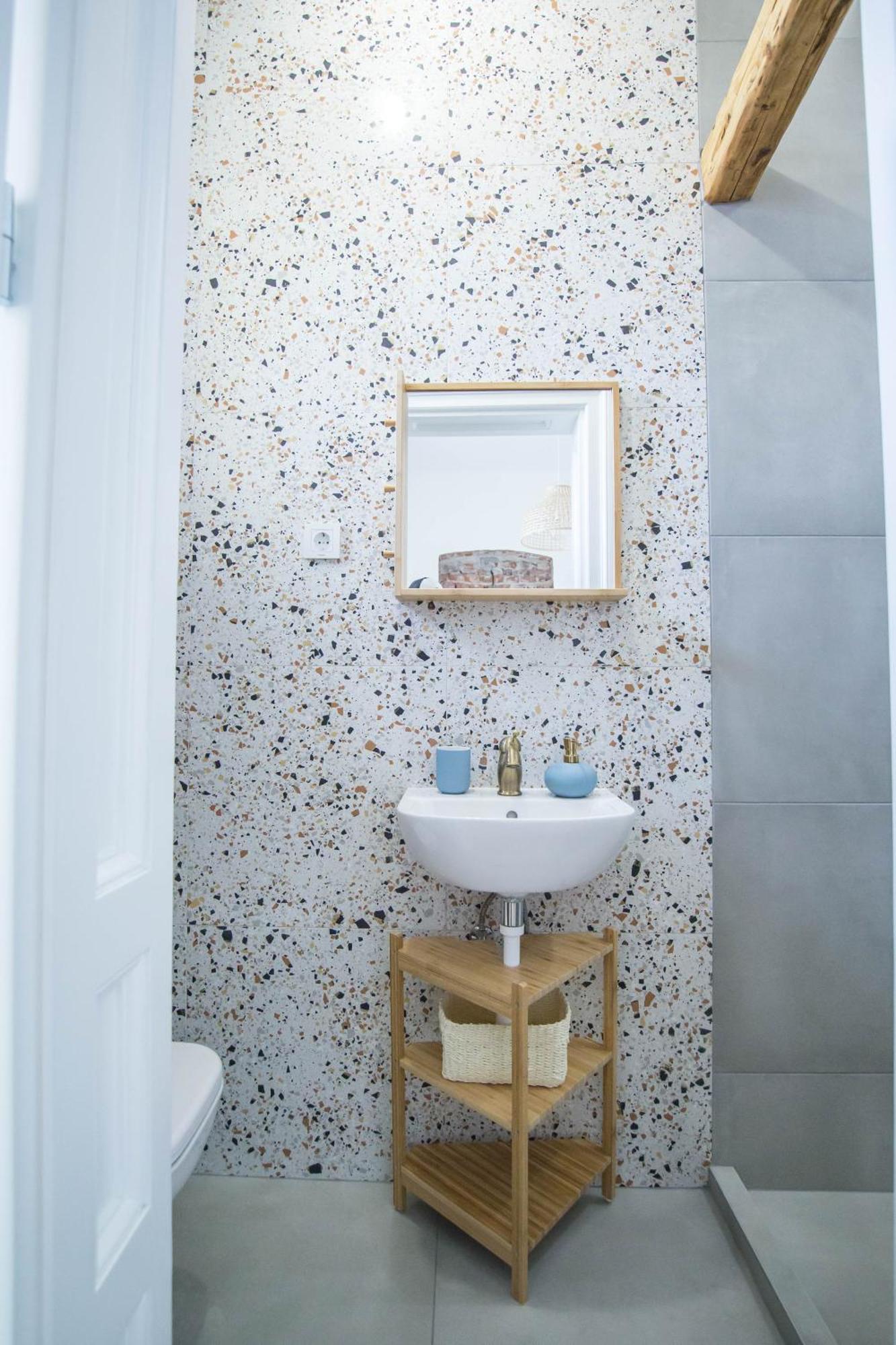 Lion'S Bridge Boutique 2Bdrm Apt, Top Center Gem София Екстериор снимка
