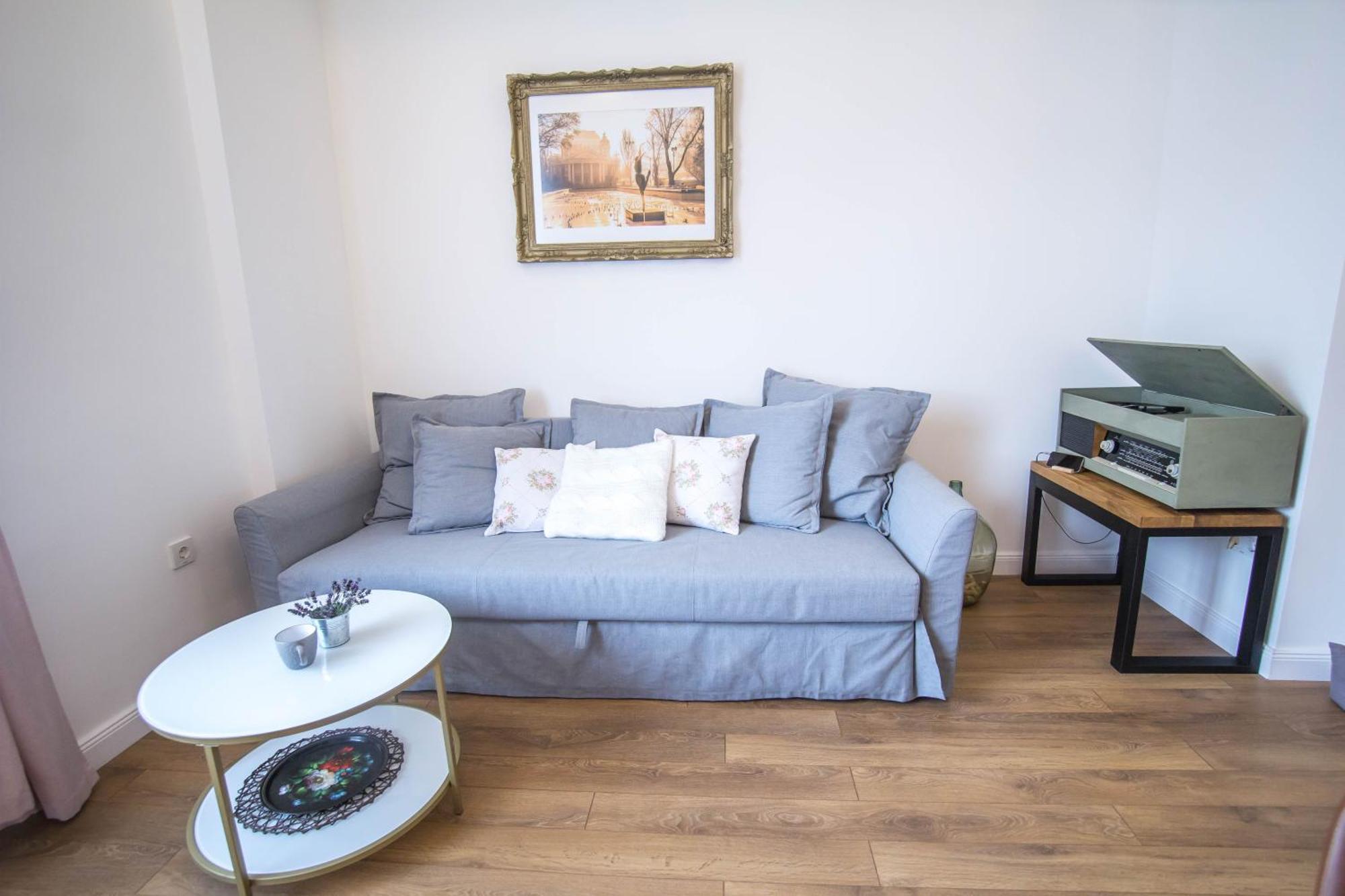 Lion'S Bridge Boutique 2Bdrm Apt, Top Center Gem София Екстериор снимка