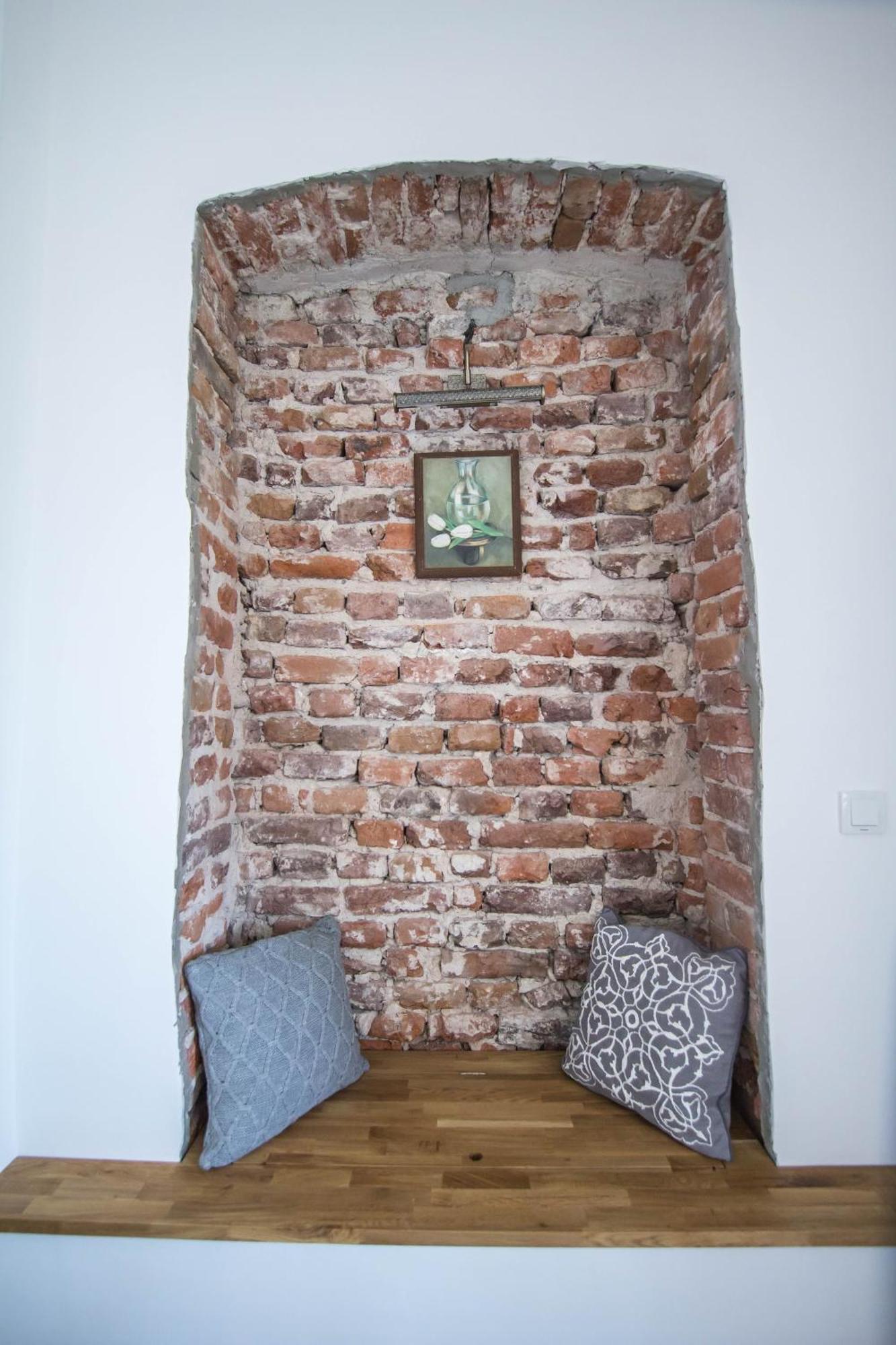 Lion'S Bridge Boutique 2Bdrm Apt, Top Center Gem София Екстериор снимка
