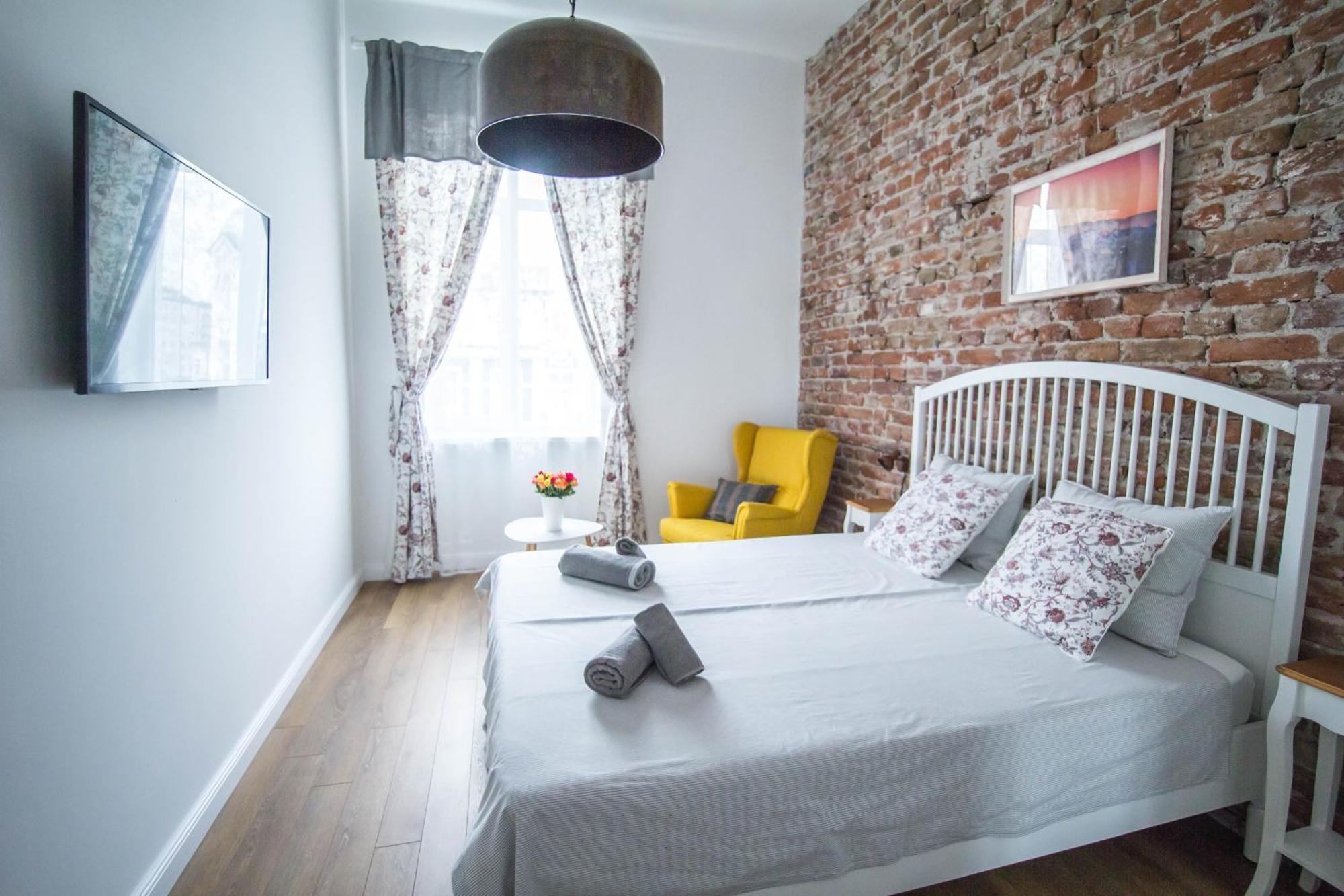 Lion'S Bridge Boutique 2Bdrm Apt, Top Center Gem София Екстериор снимка